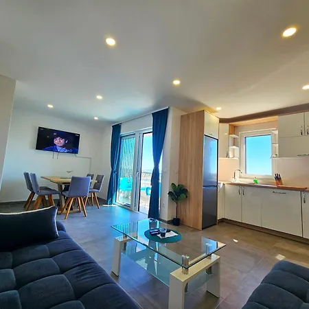 Blue Lagoon Apartment