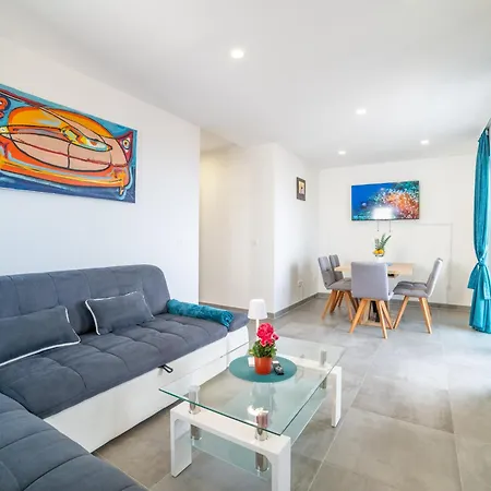 Апартаменты Blue Lagoon Sea View *