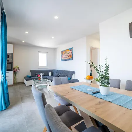 Blue Lagoon Sea View Апартаменты Макарска