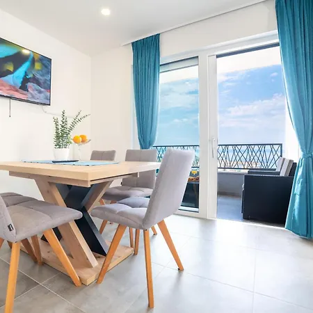 Blue Lagoon Sea View Макарска