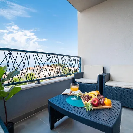 Blue Lagoon Apartment Makarska