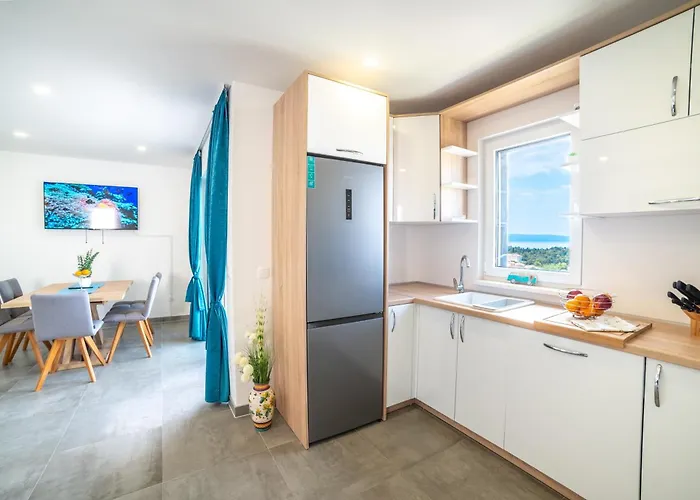 Blue Lagoon Sea View Апартаменты