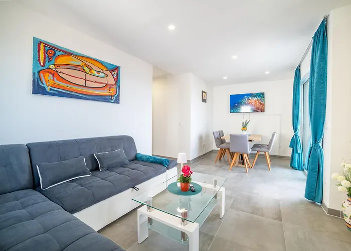 Апартаменты Blue Lagoon Sea View *