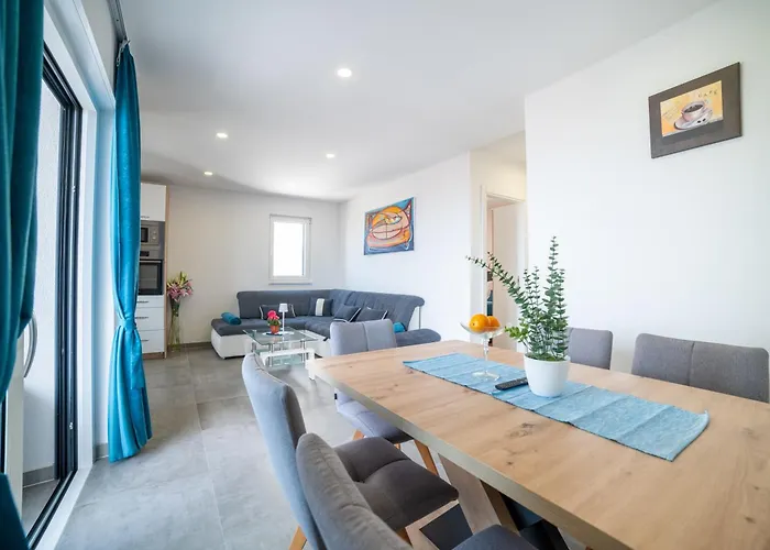 Blue Lagoon Sea View Апартаменты Макарска