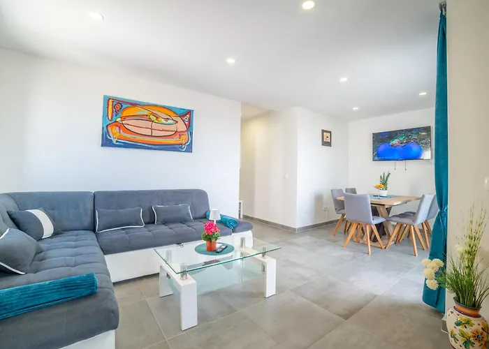 Blue Lagoon Sea View *