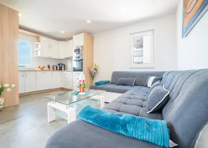 Апартаменты Blue Lagoon Sea View Макарска